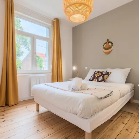 4 Bedroom House With Garden ماركب-ان-باروئيل