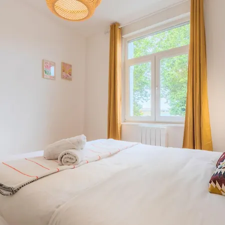 Guest house 4 Bedroom House With Garden Marcq-en-Baroeul